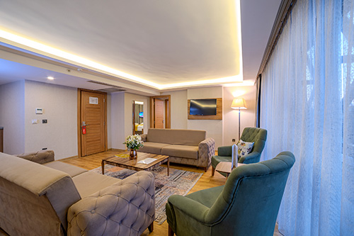 Deluxe Family Room